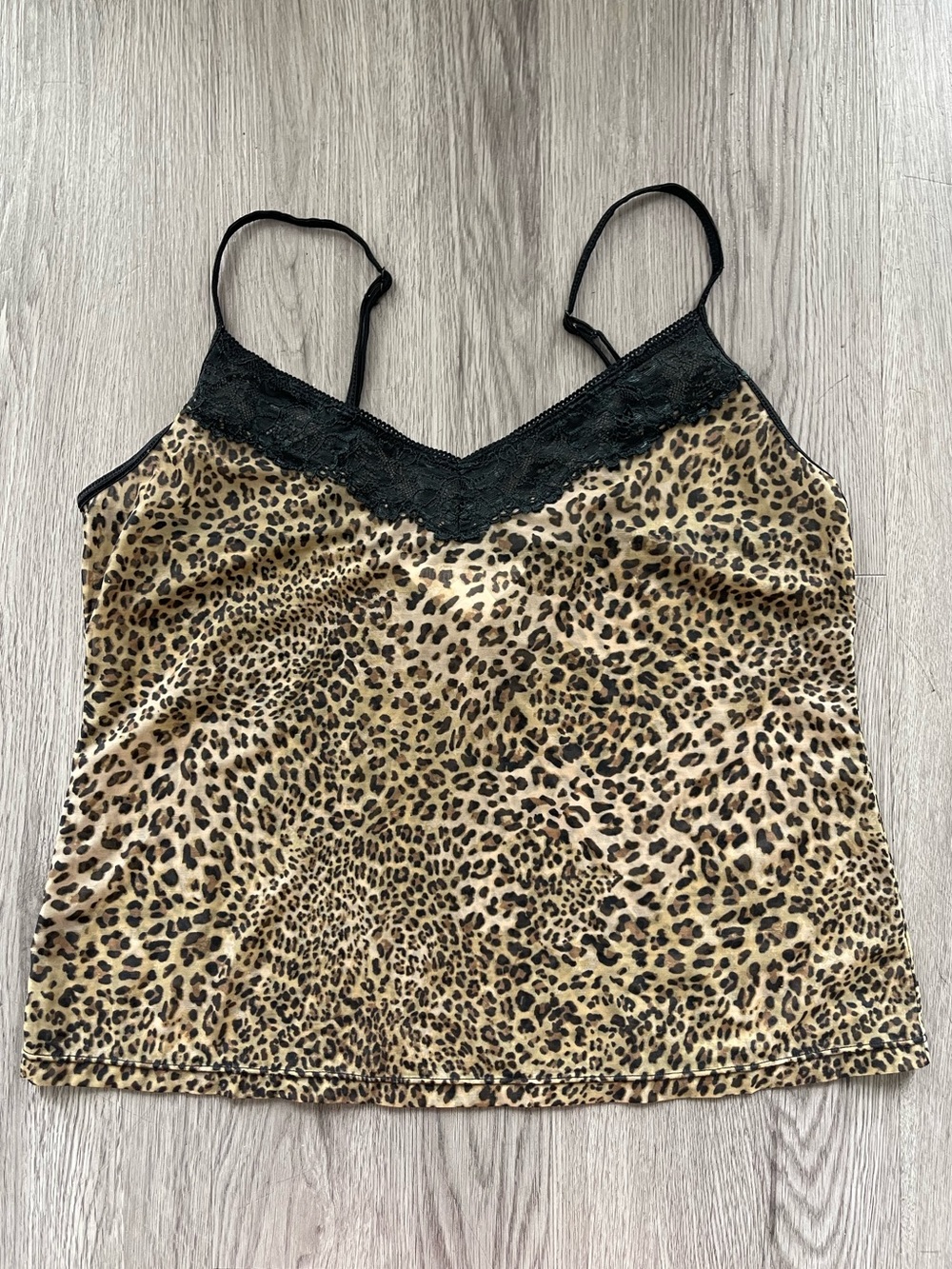 Gilligan & O’Malley Leopard/ cheetah print sheer camisole